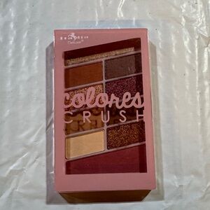 Deluxe Colores Crush Eyeshadow Palette - Red, Brown, Gold